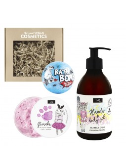 Set: Shower gel for children﻿ + pink cleansing body mousse + ﻿Bath bomb Surprise - BUBBLE GUM