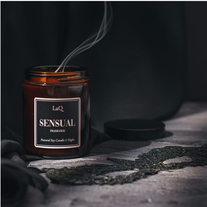 LaQ Świeca sojowa SENSUAL NIGHT 180 ml