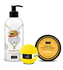 zestaw LaQ dla nastolatka zawiera żel pod prysznic 2w1, bananową kulę kąpielową oraz mus do mycia twarzy