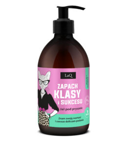 żel pod pryszniz LaQ Magnolia Zapach Klasy i Sukcesu 500 ml w brązowej butelce z pompką i kotką w okularach i czarnej bluzce na etykiecie