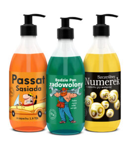 zestaw żeli Shots! 3x500 ml, zawiera żel pod prysznic Passat sąsiada, Będzie Pan Zadowolony oraz Szczęśliwy Numerek