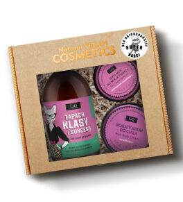 LaQ zestaw żel 500 ml Klasa i Sukces Magnolia i różowy pieprz bogaty krem do ciała lekki mus do mycia twarzy magnolia w kartoniku prezentowym na sianku