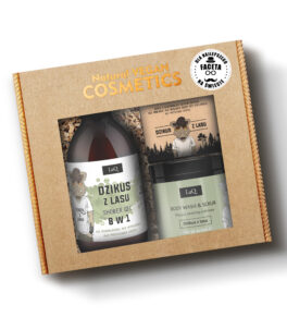 LaQ zestaw Dzikus z Lasu zawiera żel pod prysznic 300 ml, mydło w kostce 85 g oraz myjący peeling cukrowy 220 g