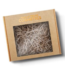 Karton prezentowy z okienkiem i wypełniaczem 22,8x20,2x7,7cm LaQ