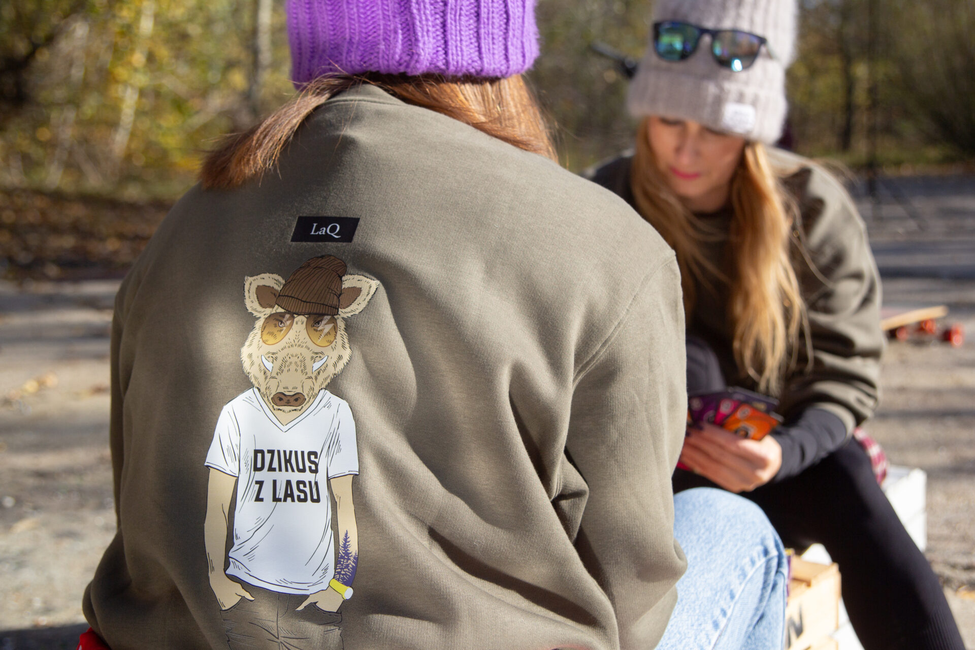 dziewczyny w bluzach Dzikus z Lasu