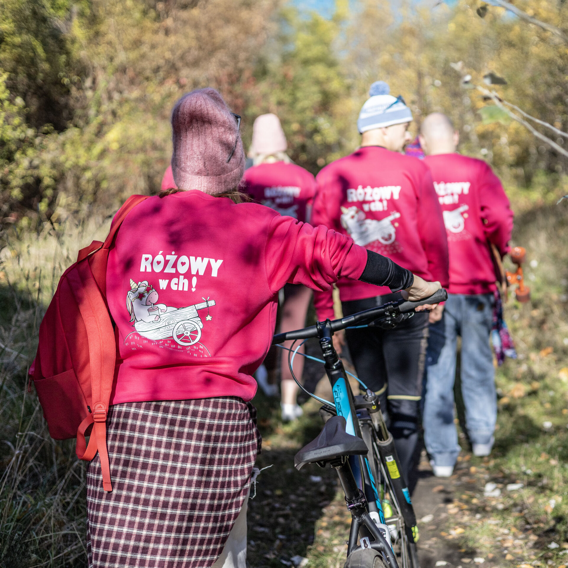 Shots! Bluza bez kaptura "Różowy w ch!" Unisex - obrazek 7